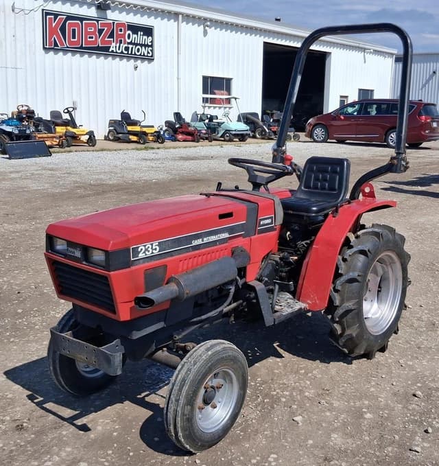 Image of Case IH 235 equipment image 2