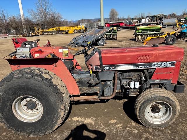 Image of Case IH 685 equipment image 3