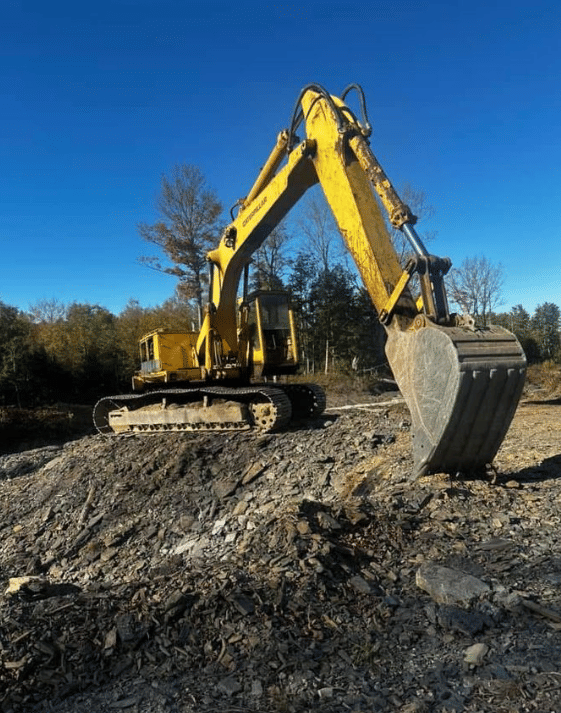 Image of Caterpillar 235B equipment image 3