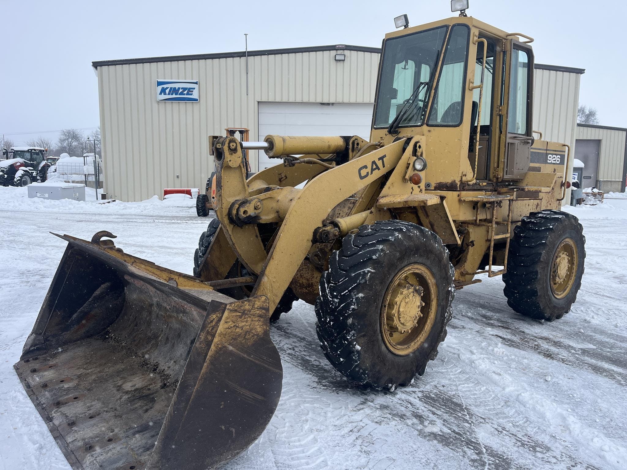 1986 Caterpillar 926 Equipment Image0