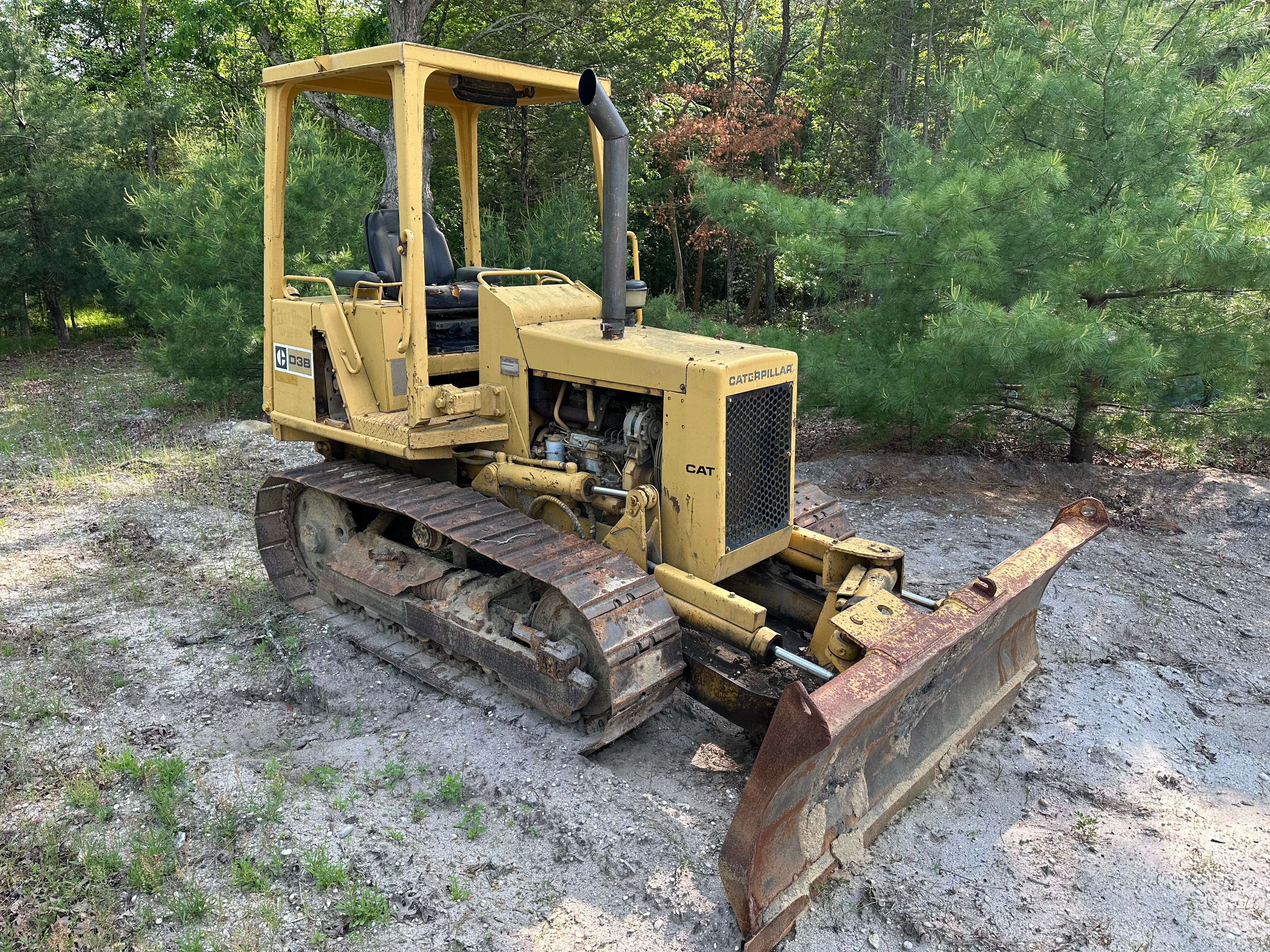 1986 Caterpillar D3B Equipment Image0