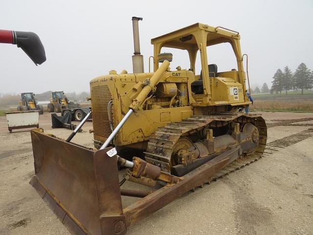 Image of Caterpillar D6 equipment image 1