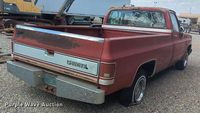 Image of Chevrolet C10 equipment image 3