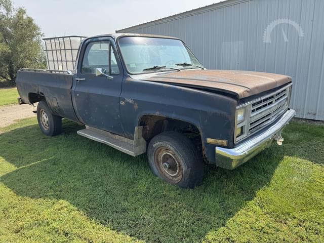 Image of Chevrolet C20 equipment image 1
