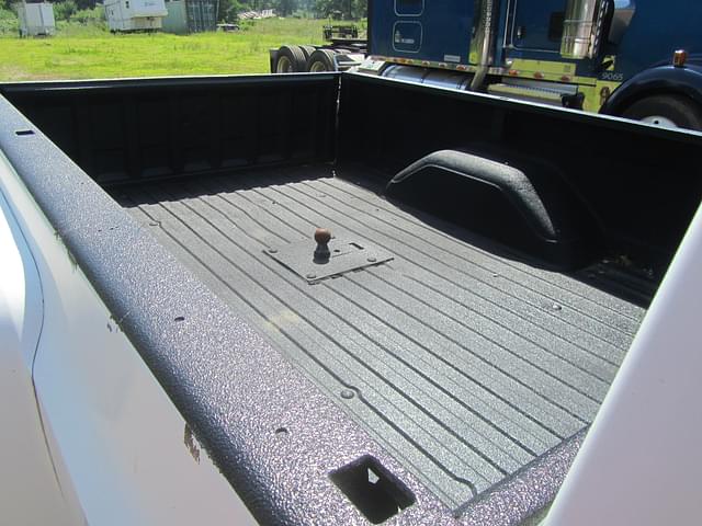 Image of Chevrolet C30 equipment image 4