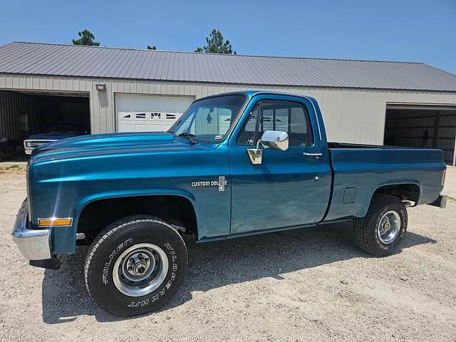 Image of Chevrolet K10 equipment image 4