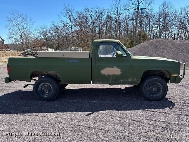 Image of Chevrolet K20 equipment image 3