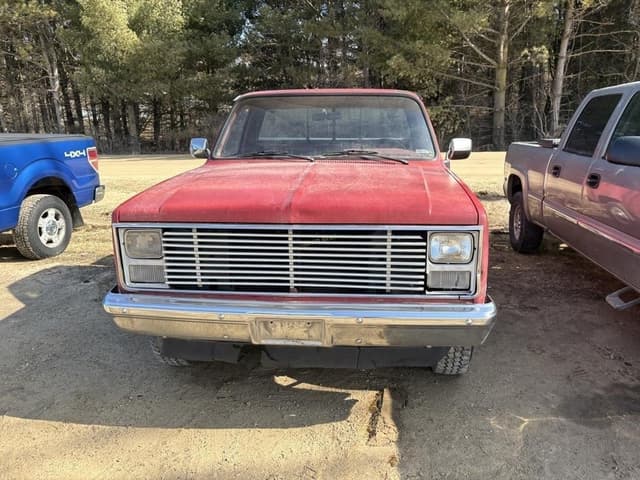 Image of Chevrolet 2500 equipment image 1