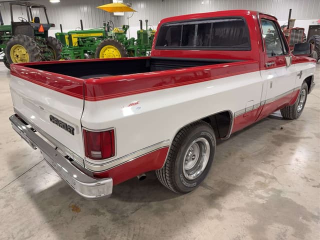 Image of Chevrolet C10 equipment image 4