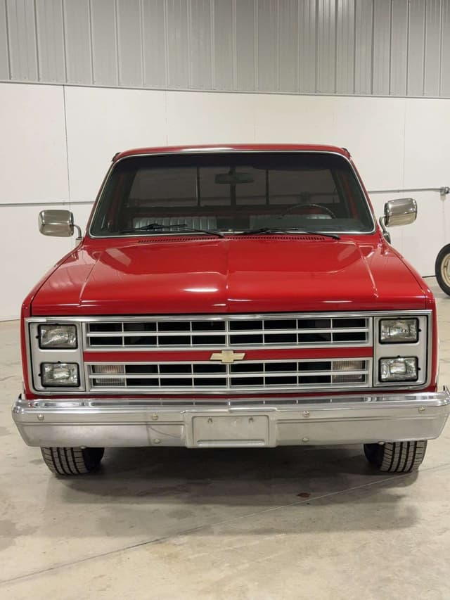 Image of Chevrolet C10 equipment image 1