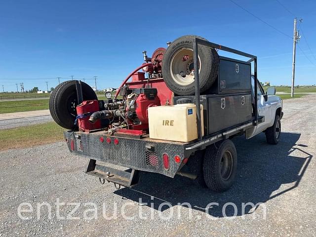 Image of Chevrolet C30 equipment image 4