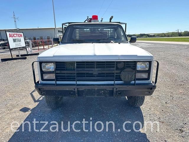 Image of Chevrolet C30 equipment image 1