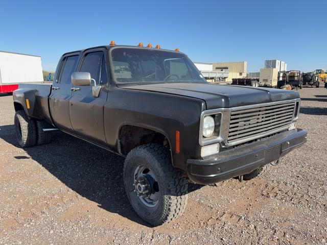 Image of Chevrolet K-30 equipment image 3