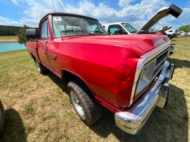 Image of Dodge Ram 150 equipment image 2