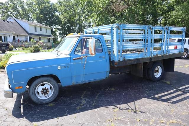 Image of Dodge Ram 350 equipment image 2