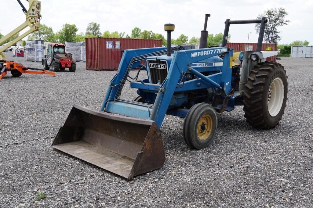 Main image Ford 5900