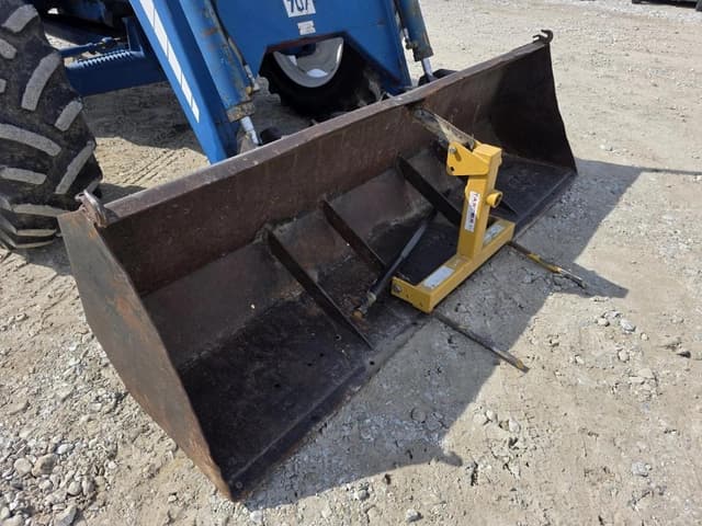 Image of Ford 7710 equipment image 2