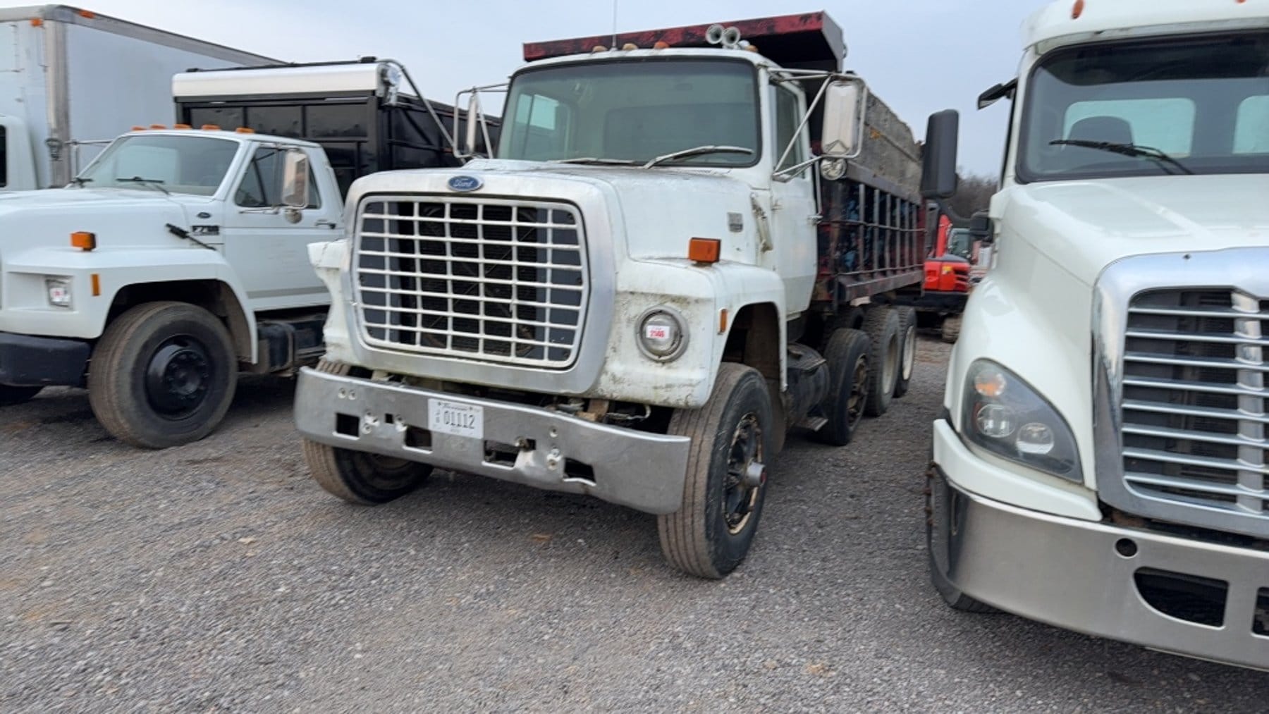1986 Ford F-8000 Equipment Image0