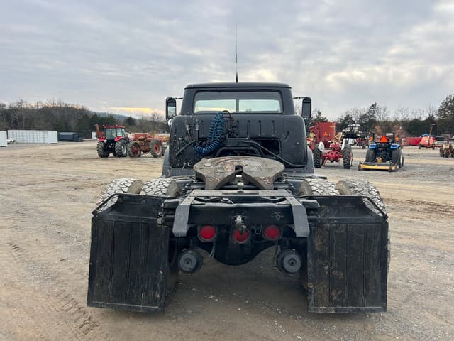 Image of Ford C800 equipment image 4