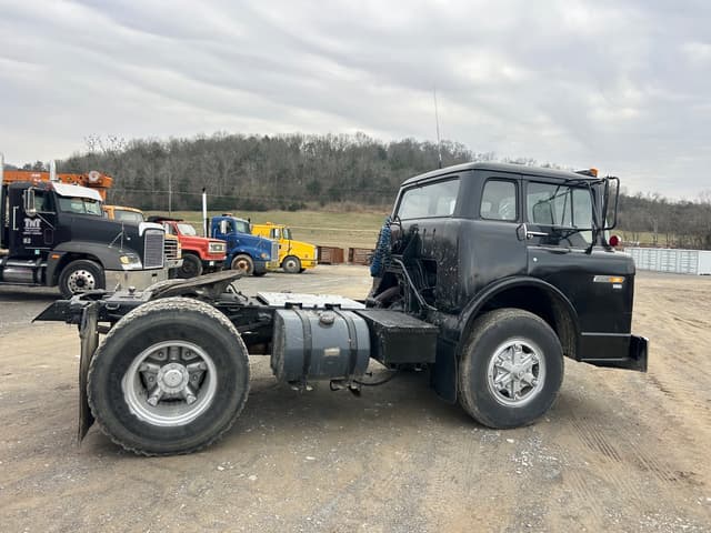 Image of Ford C800 equipment image 3