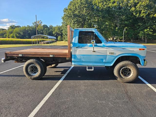 Image of Ford F-150 equipment image 3