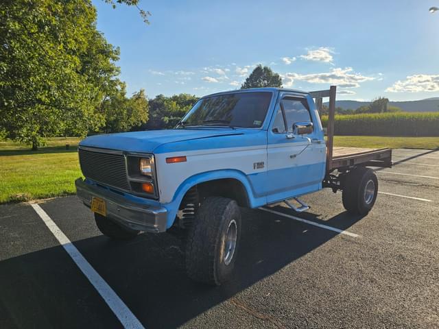 Image of Ford F-150 equipment image 2
