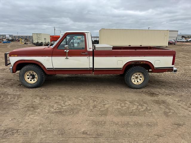 Image of Ford F-150 equipment image 1