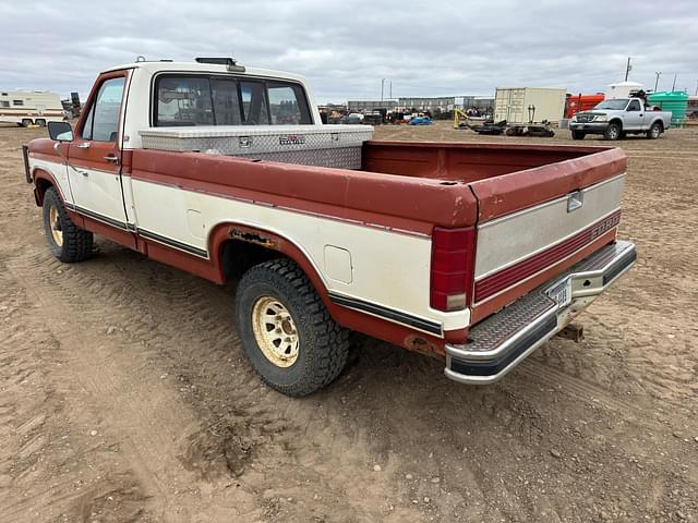 Image of Ford F-150 equipment image 2