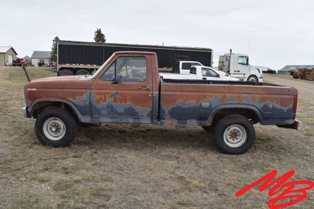 Image of Ford F-250 equipment image 2