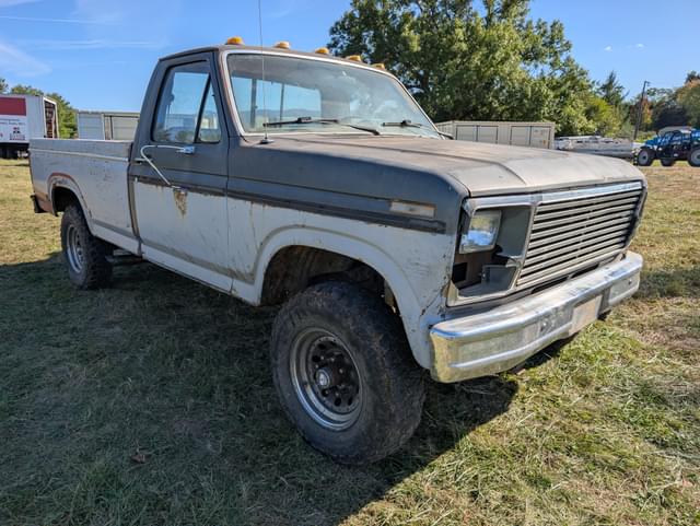 Image of Ford F-250 equipment image 2