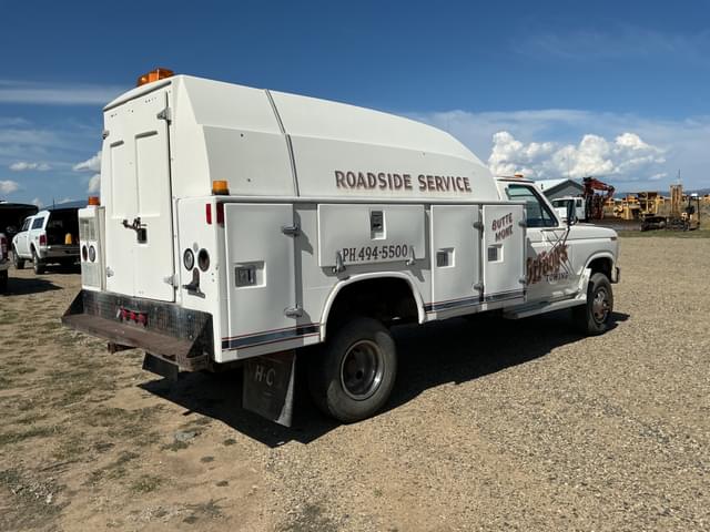 Image of Ford F-350 equipment image 4