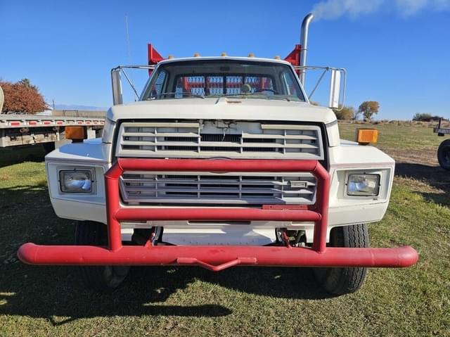 Image of Ford F-700 equipment image 1