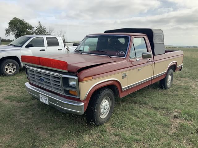 Image of Ford F-150 equipment image 3