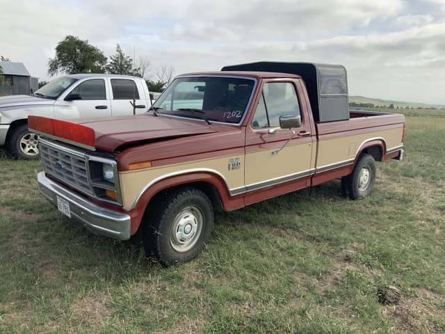 Image of Ford F-150 equipment image 2