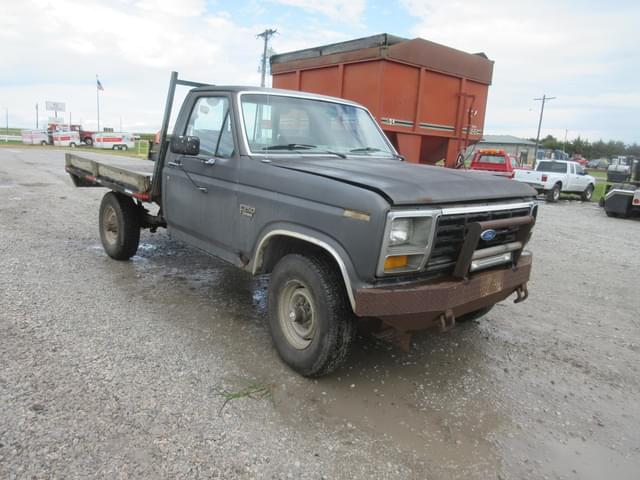 Image of Ford F-250 equipment image 4