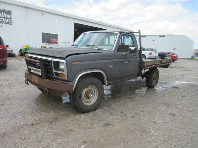 Image of Ford F-250 equipment image 1
