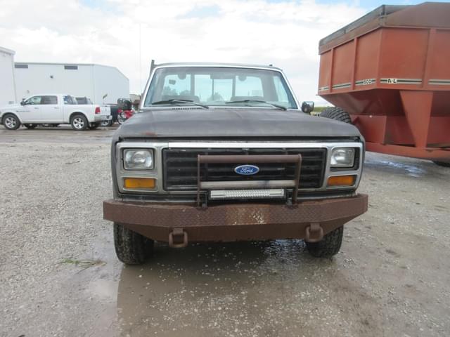 Image of Ford F-250 equipment image 3
