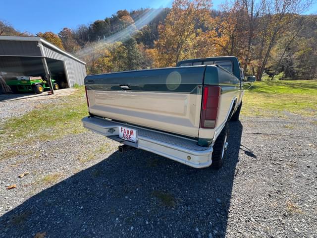 Image of Ford F-250 equipment image 3