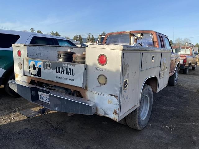 Image of Ford F-250 equipment image 2