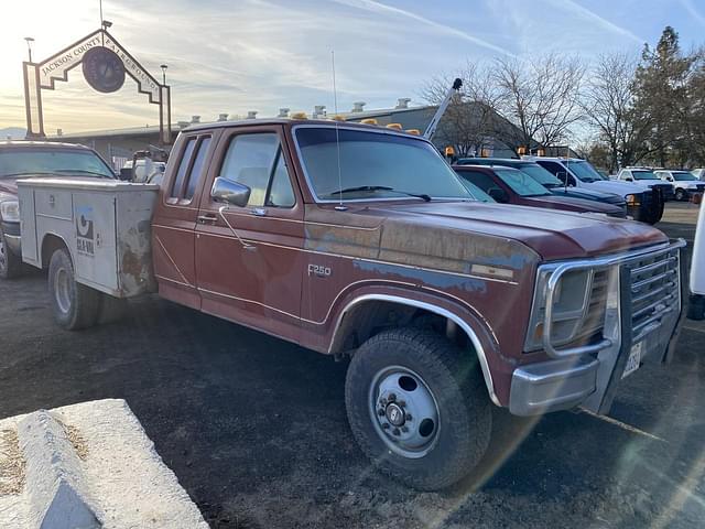 Image of Ford F-250 equipment image 1