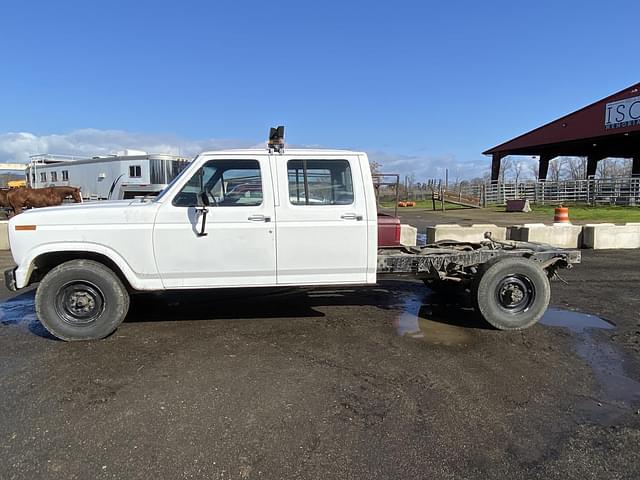 Image of Ford F-350 equipment image 1