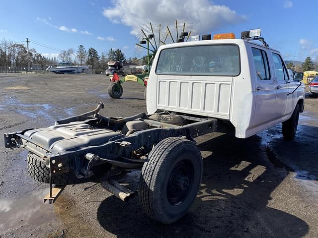 Image of Ford F-350 equipment image 4