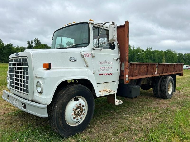 Main image Ford F7000