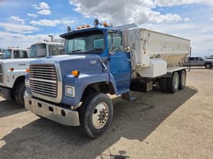 1986 Ford L8000 Image