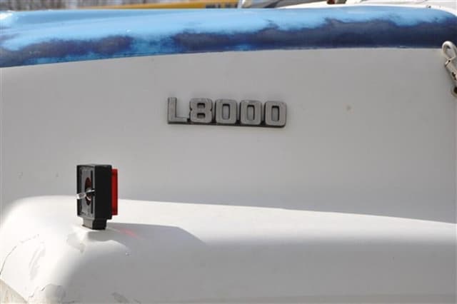 Image of Ford F-8000 equipment image 2