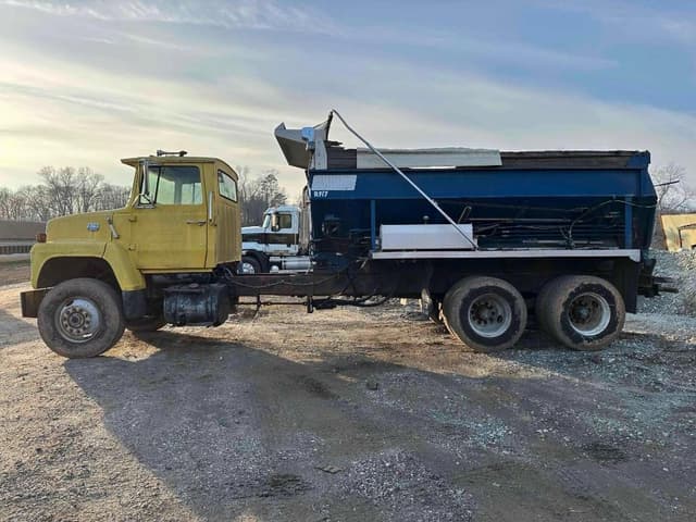 Image of Ford LNT8000 equipment image 1