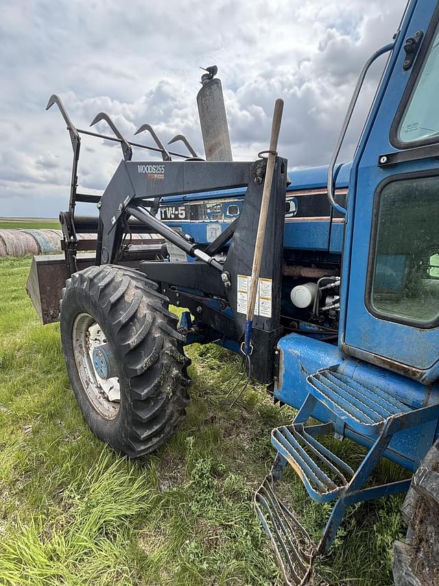 Image of Ford TW-5 equipment image 4