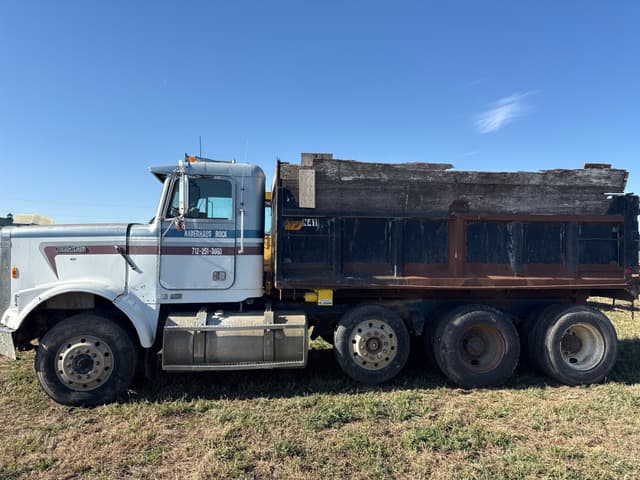 Image of Freightliner FLC equipment image 1