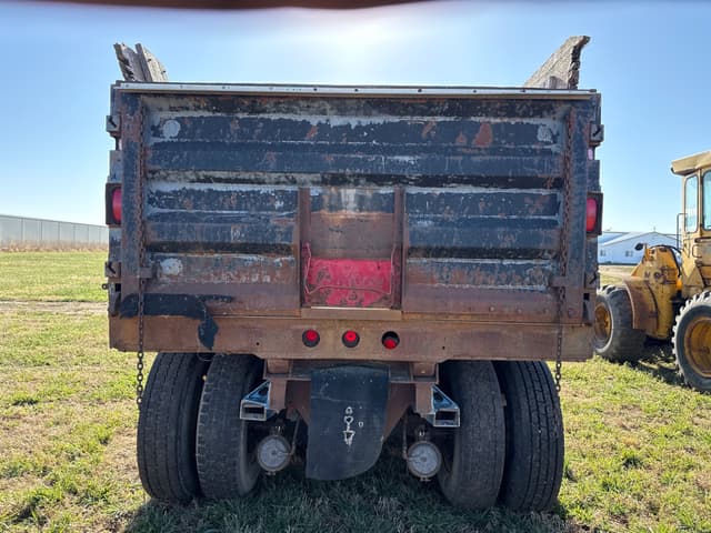 Image of Freightliner FLC equipment image 3