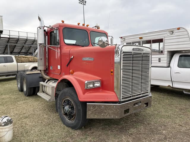 Image of Freightliner FLD120 equipment image 1